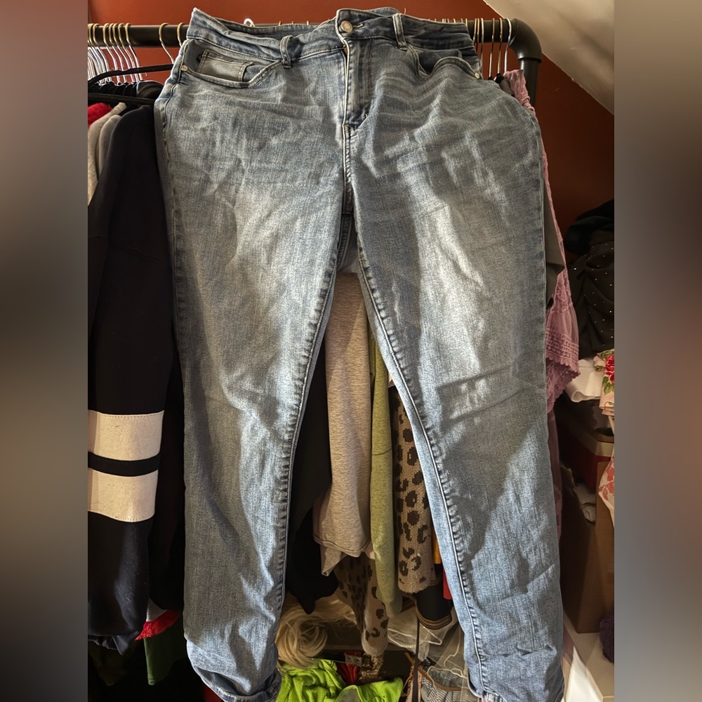 Judy Blue Light Wash Jeans